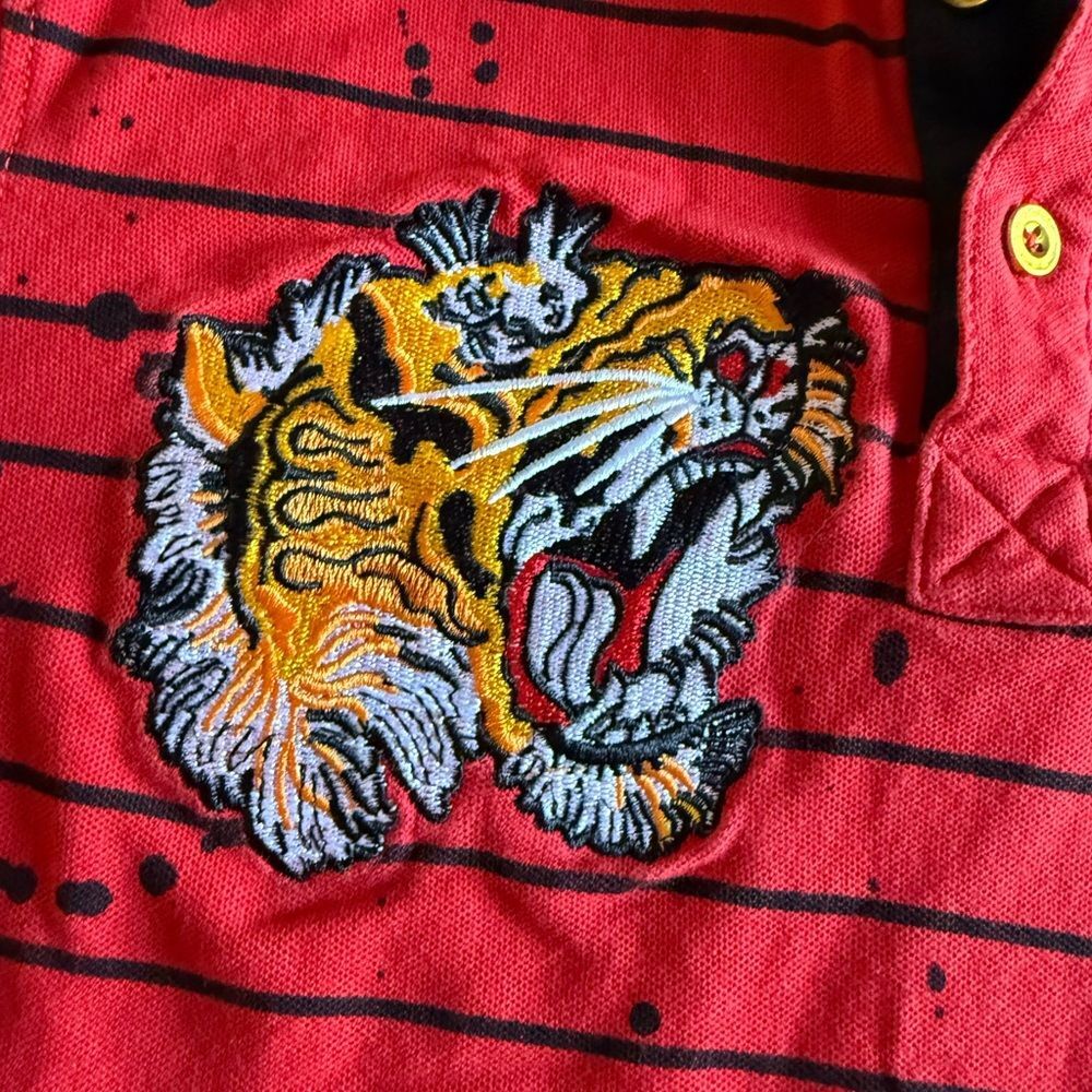 Switch Remarkable Red Striped Polo Shirt with Tiger Embroidery Y2K Size Medium - Picture 3 of 9